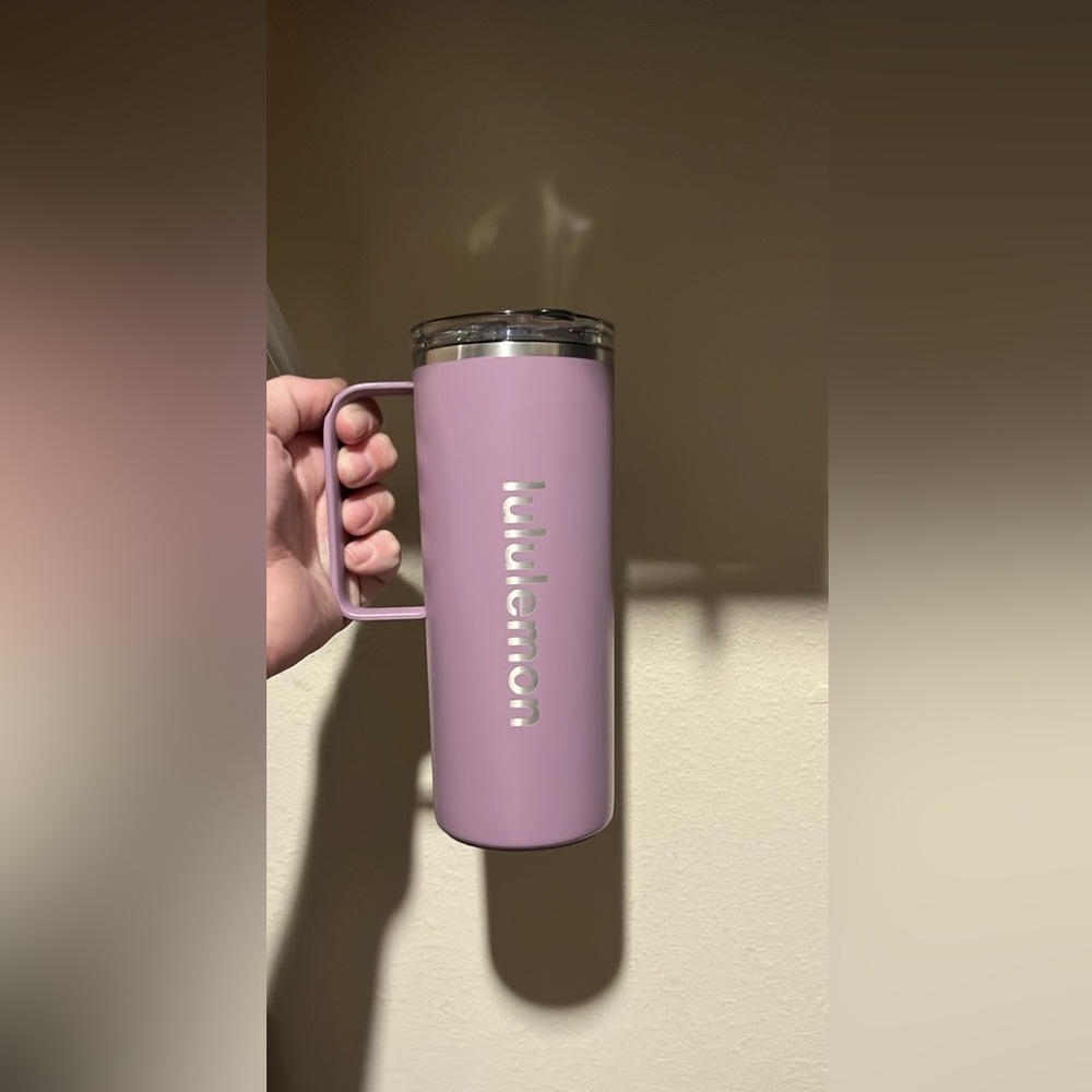 NWT Lululemon 20oz